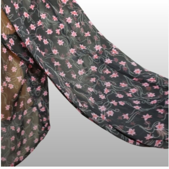 Elizabeth and James Women's Smocked Mock Neck Sheer Long Sleeve Floral Top XL - Picture 4 of 14